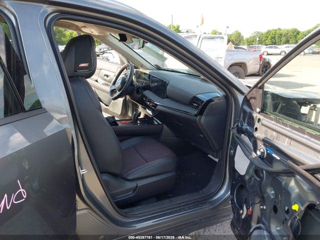 2025 NISSAN KICKS SR INTELLIGENT AWD 5
