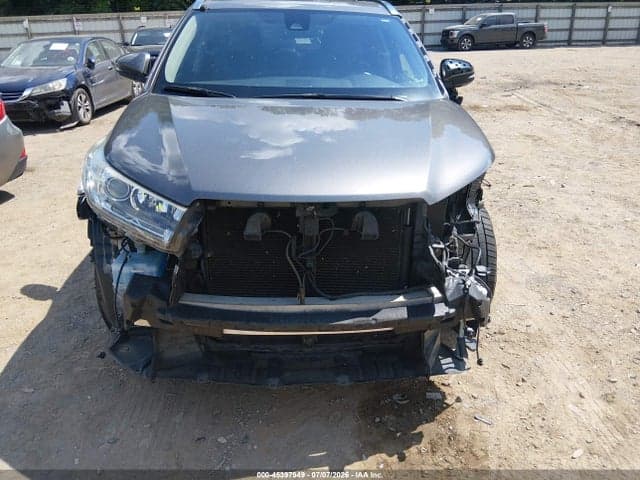 2017 TOYOTA HIGHLANDER LIMITED 6
