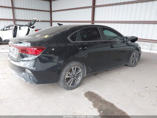 2023 KIA FORTE LXS 4