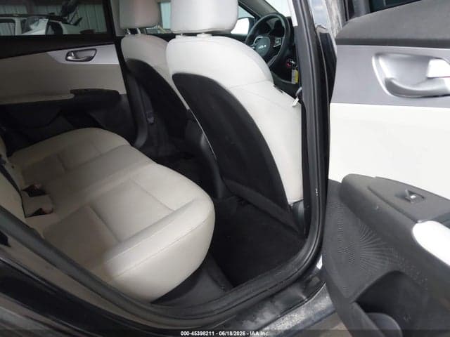 2023 KIA FORTE LXS 8