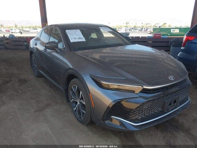 2024 TOYOTA CROWN XLE 1