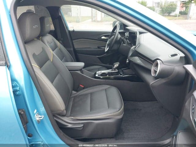 2025 CHEVROLET TRAX FWD ACTIV 5