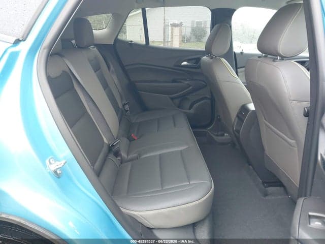 2025 CHEVROLET TRAX FWD ACTIV 8