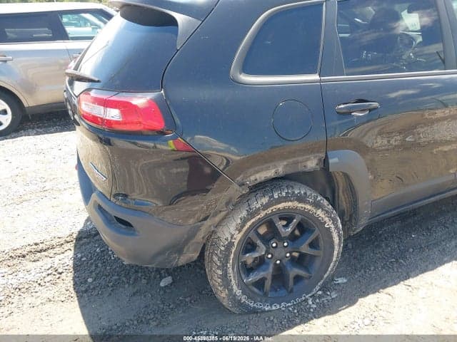 2017 JEEP CHEROKEE TRAILHAWK 4X4 6
