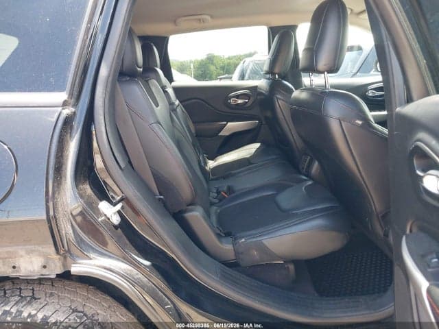 2017 JEEP CHEROKEE TRAILHAWK 4X4 8