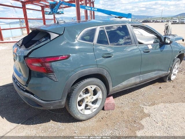 2025 CHEVROLET TRAX FWD LS 4