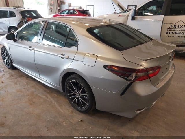 2021 TOYOTA CAMRY SE 3