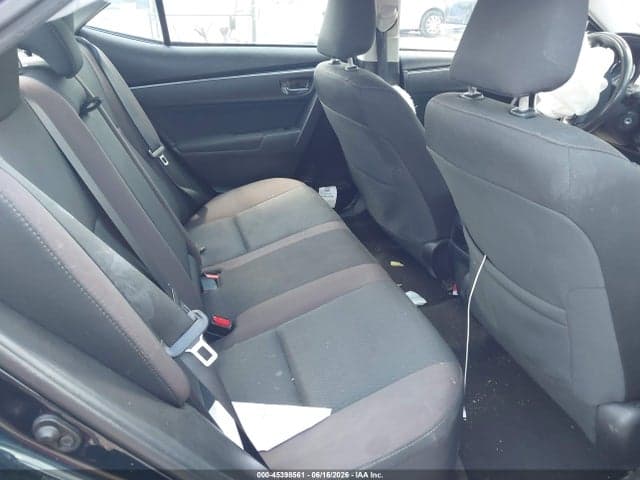 2018 TOYOTA COROLLA LE 8