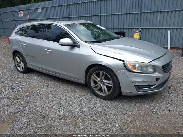 2015 VOLVO V60 T5