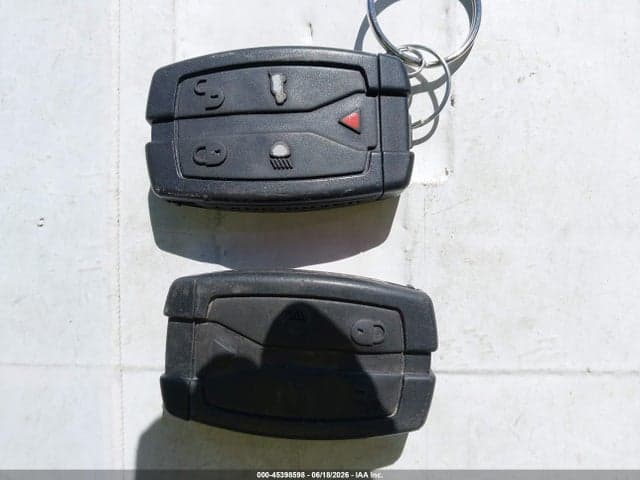 2012 LAND ROVER LR2 11