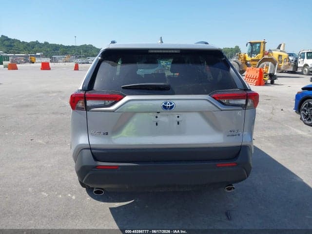 2024 TOYOTA RAV4 HYBRID XLE 16