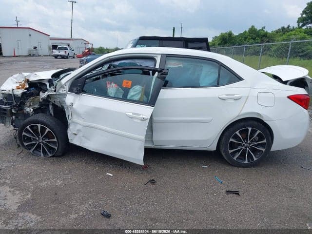 2018 TOYOTA COROLLA SE 14