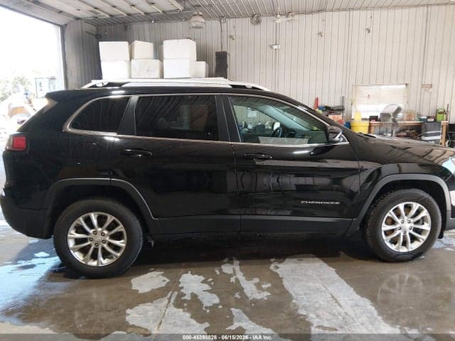 2019 JEEP CHEROKEE LATITUDE 4X4 14
