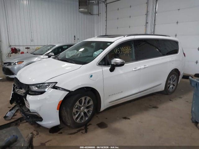 2025 CHRYSLER PACIFICA HYBRID PINNACLE 2