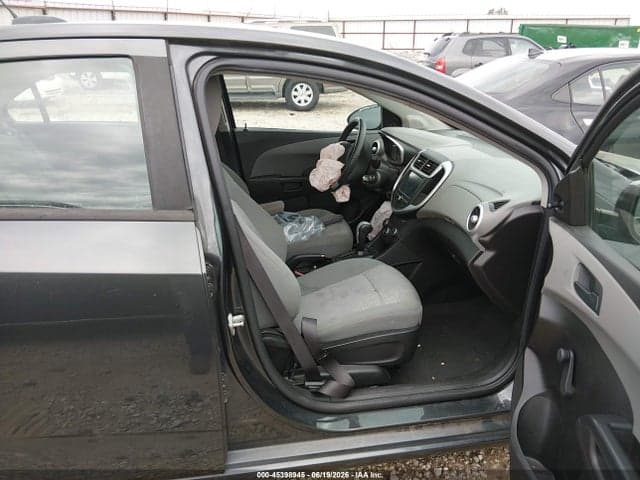 2017 CHEVROLET SONIC LS AUTO 5