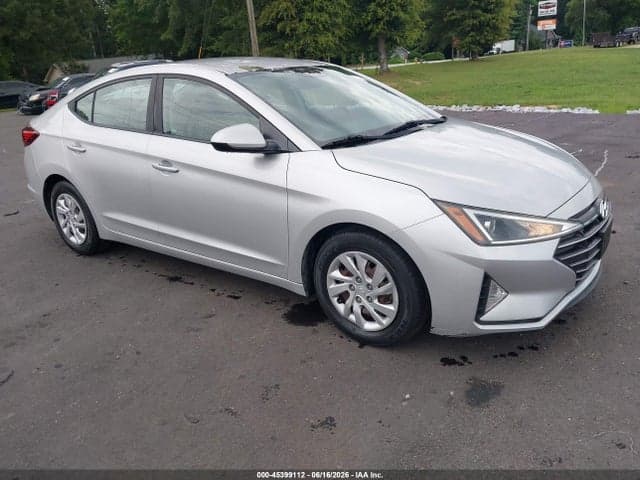 2019 HYUNDAI ELANTRA SE 1