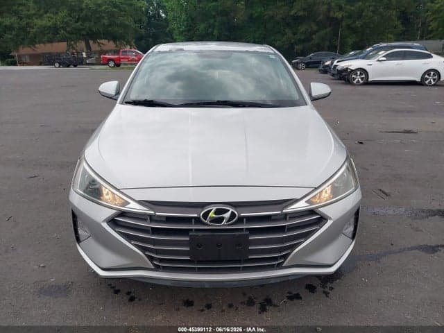 2019 HYUNDAI ELANTRA SE 17