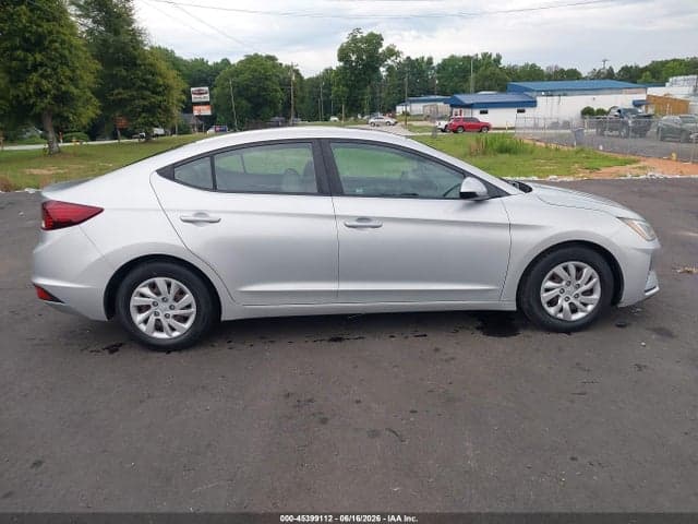 2019 HYUNDAI ELANTRA SE 18
