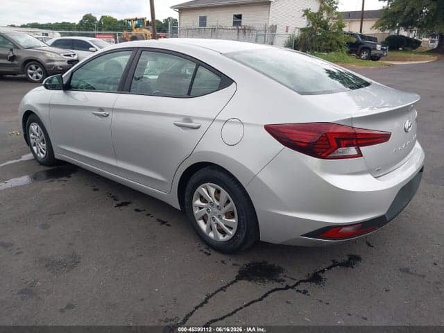 2019 HYUNDAI ELANTRA SE 3
