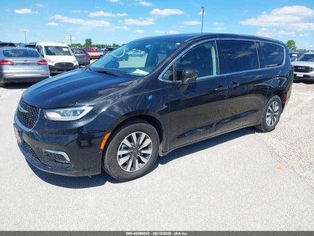 2023 CHRYSLER PACIFICA HYBRID TOURING L 2