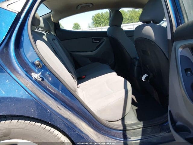 2016 HYUNDAI ELANTRA SE 8