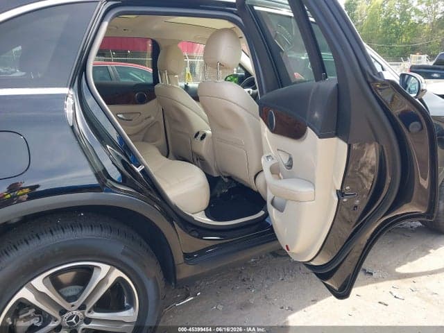 2019 MERCEDES-BENZ GLC 300 8