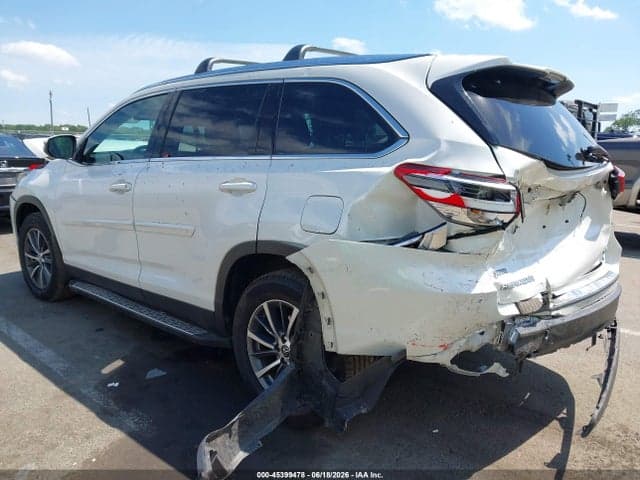 2019 TOYOTA HIGHLANDER XLE 3