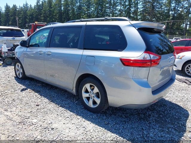 2017 TOYOTA SIENNA LE 8 PASSENGER 3