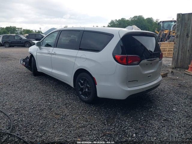 2019 CHRYSLER PACIFICA TOURING PLUS 3