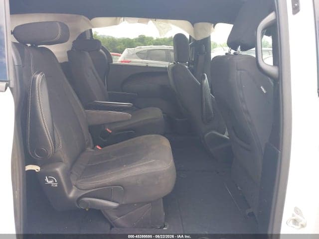 2019 CHRYSLER PACIFICA TOURING PLUS 8