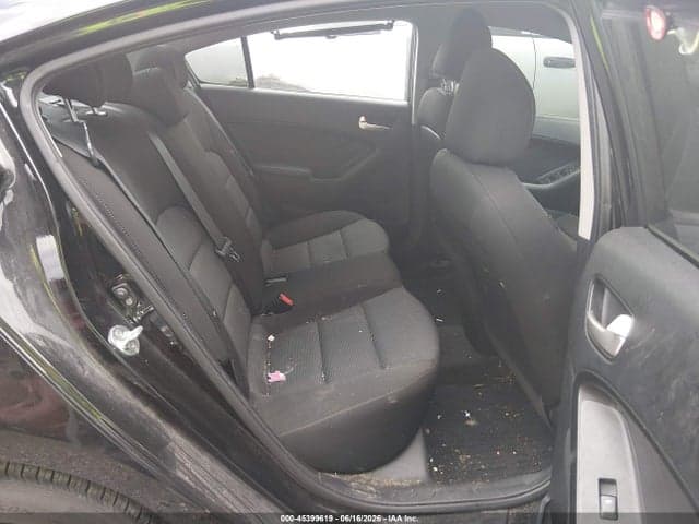 2017 KIA FORTE LX 8