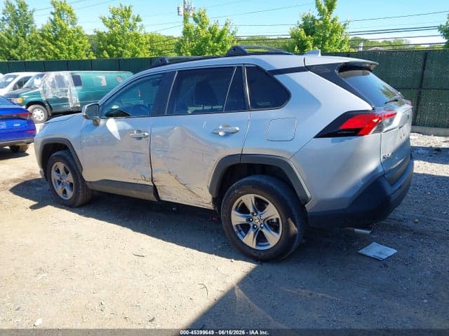 2025 TOYOTA RAV4 HYBRID XLE 3