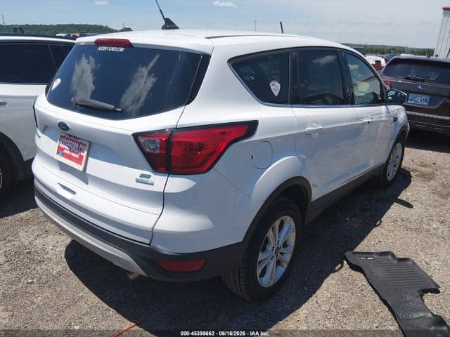 2019 FORD ESCAPE SE 4