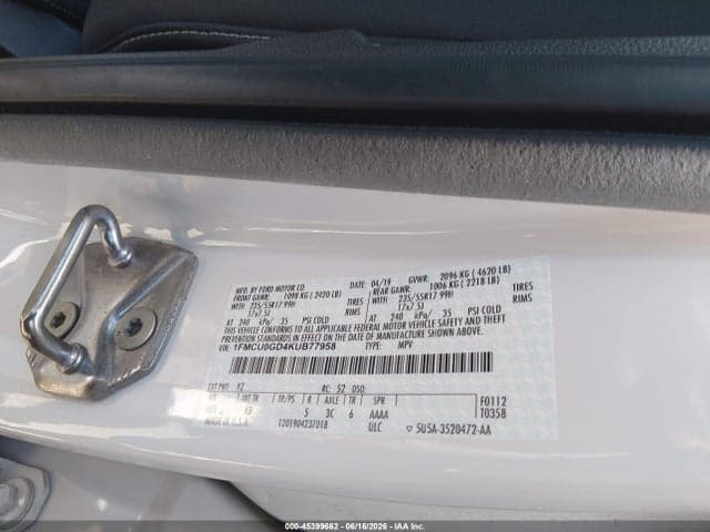 2019 FORD ESCAPE SE 9