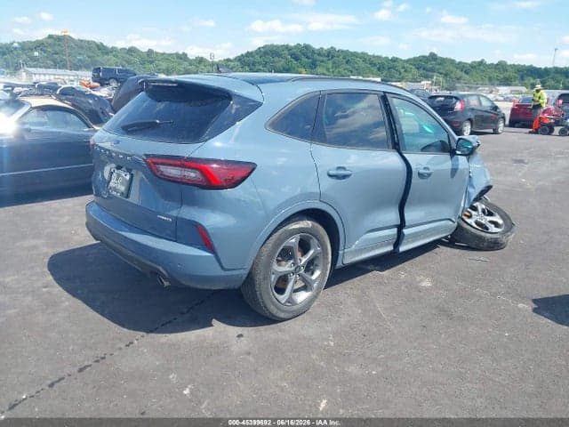 2023 FORD ESCAPE ST-LINE 4