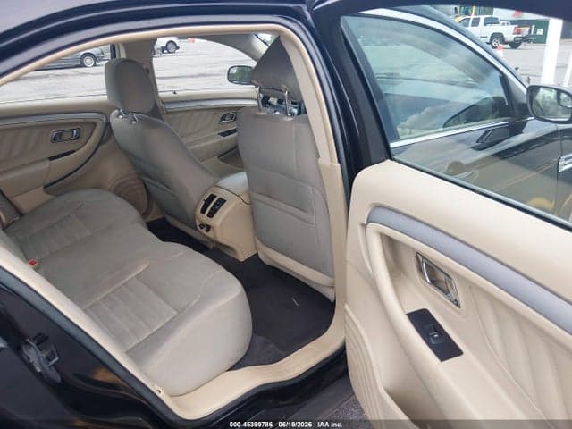 2017 FORD TAURUS SE 8