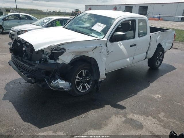2017 TOYOTA TACOMA SR 2