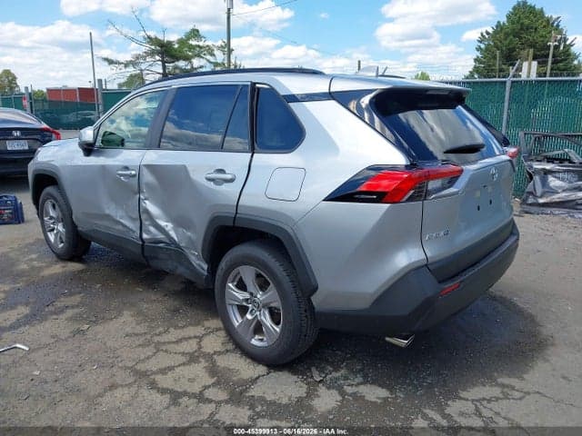 2025 TOYOTA RAV4 HYBRID XLE 3