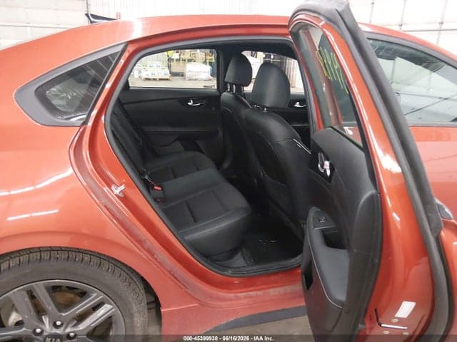 2021 KIA FORTE GT-LINE 8