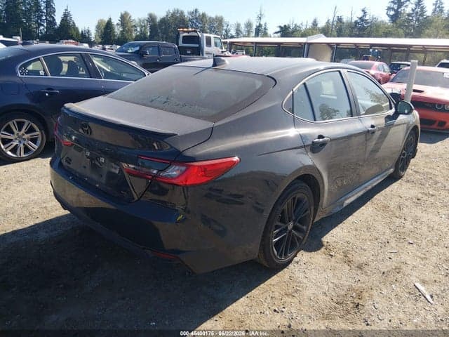 2025 TOYOTA CAMRY SE 4