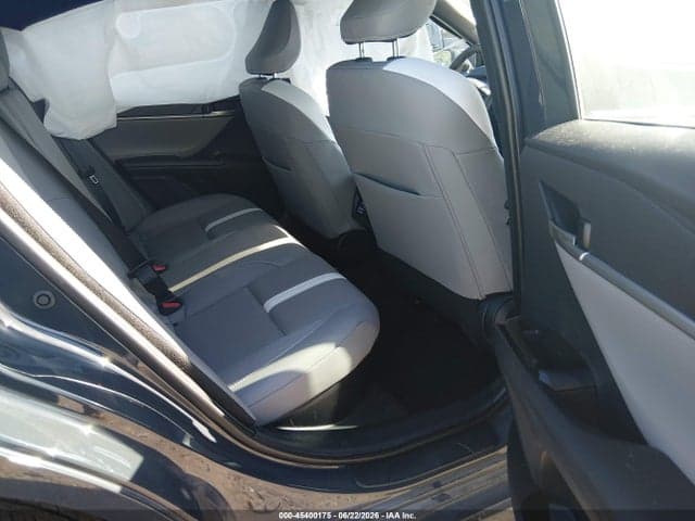 2025 TOYOTA CAMRY SE 8