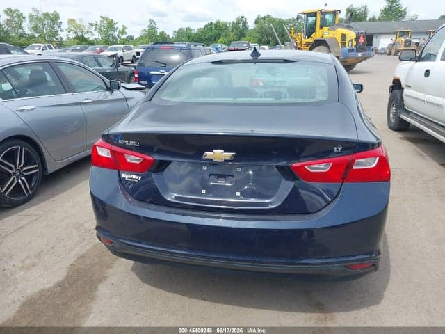 2017 CHEVROLET MALIBU 1LT 16