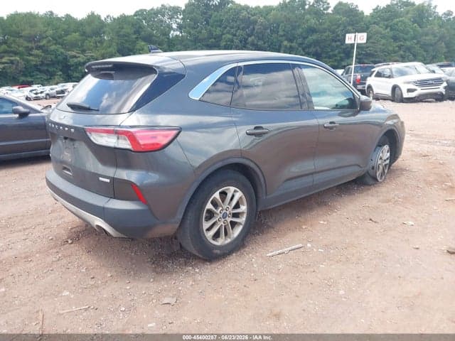 2020 FORD ESCAPE SE 4