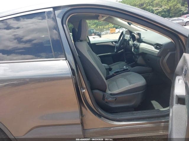 2020 FORD ESCAPE SE 5