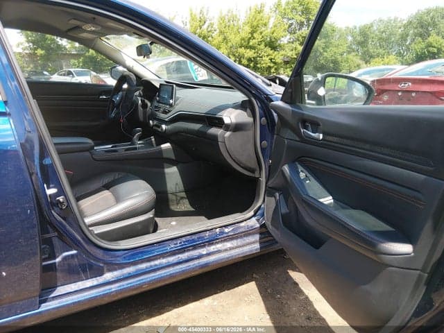 2022 NISSAN ALTIMA SR FWD 5