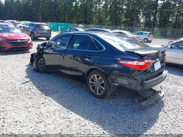 2017 TOYOTA CAMRY SE 3