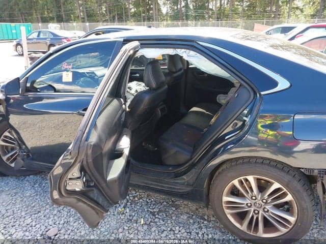 2017 TOYOTA CAMRY SE 8