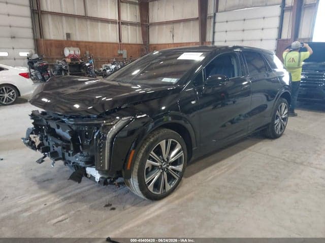 2025 CADILLAC OPTIQ LUXURY 2 AWD 2