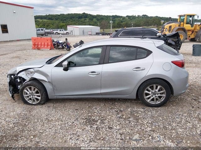 2017 MAZDA MAZDA3 SPORT 14