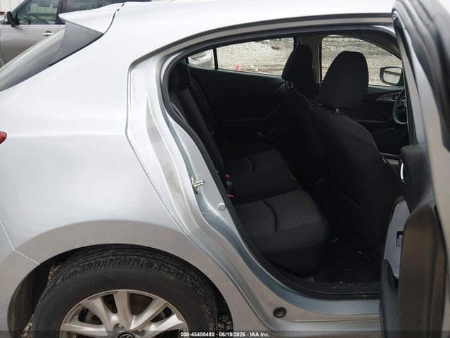 2017 MAZDA MAZDA3 SPORT 8